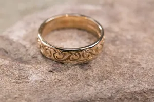 14K Celtic Spiral Wedding Band