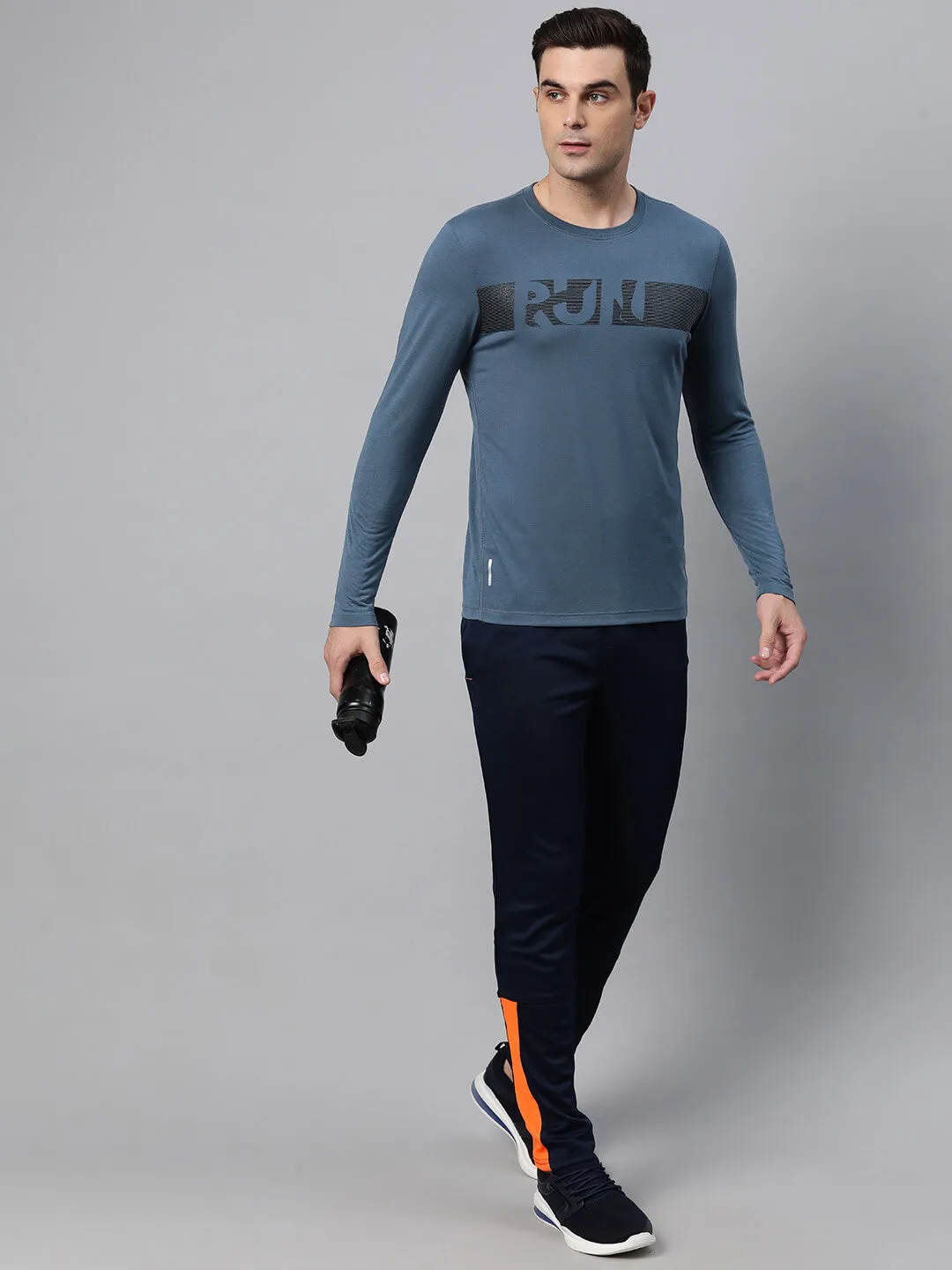 Alcis Men Typography Printed T-shirt
