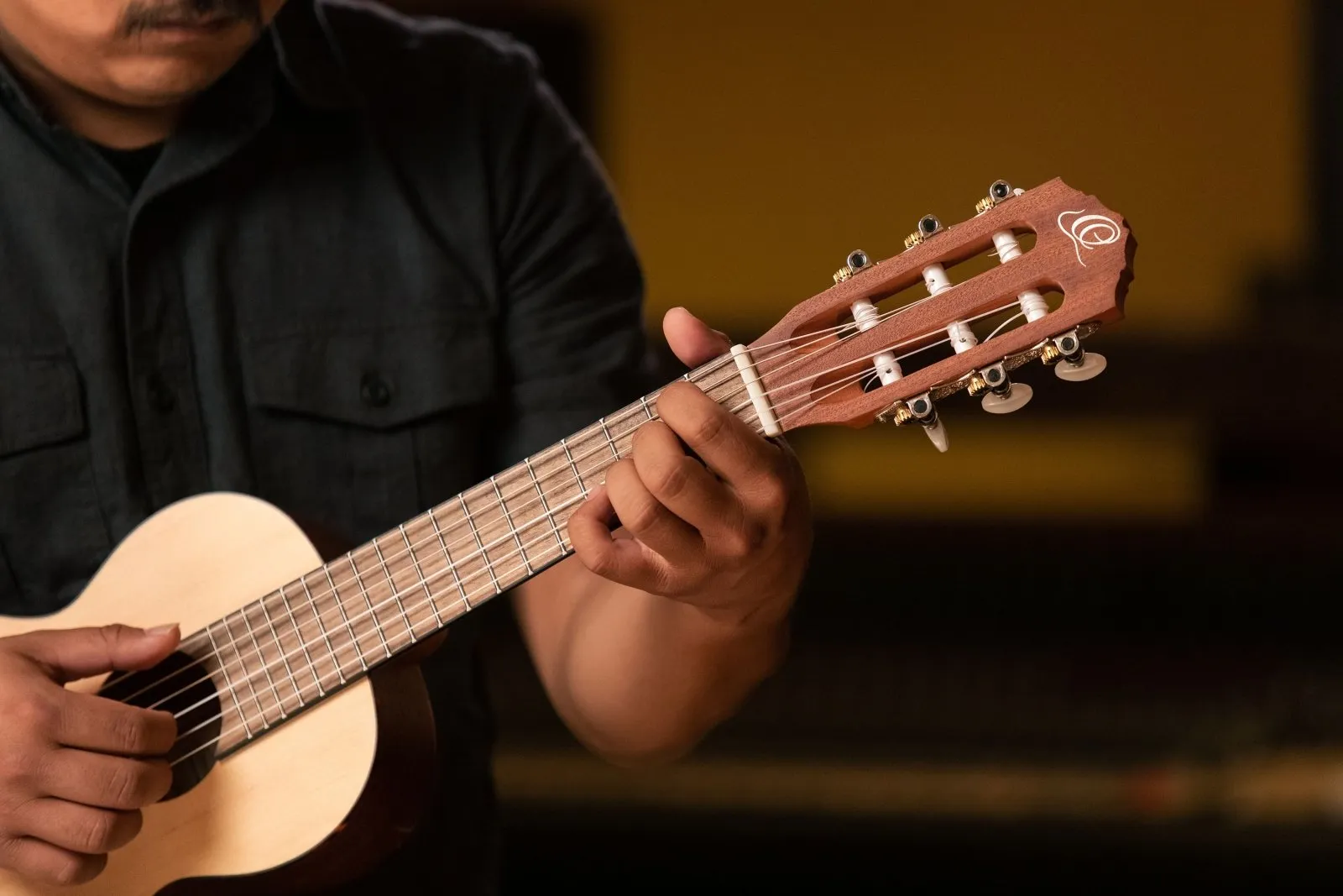 Bonfire Series Mini-Travel Guitar - Spruce / Sapele Natural Acoustic