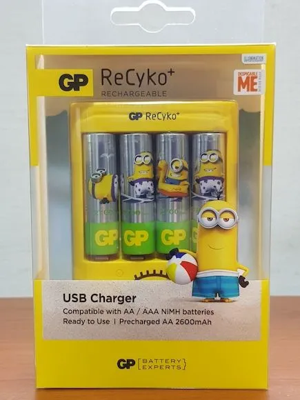 GP U411 Minions USB Charger with 4 x AA 2600 mAh (Cable Incl.)