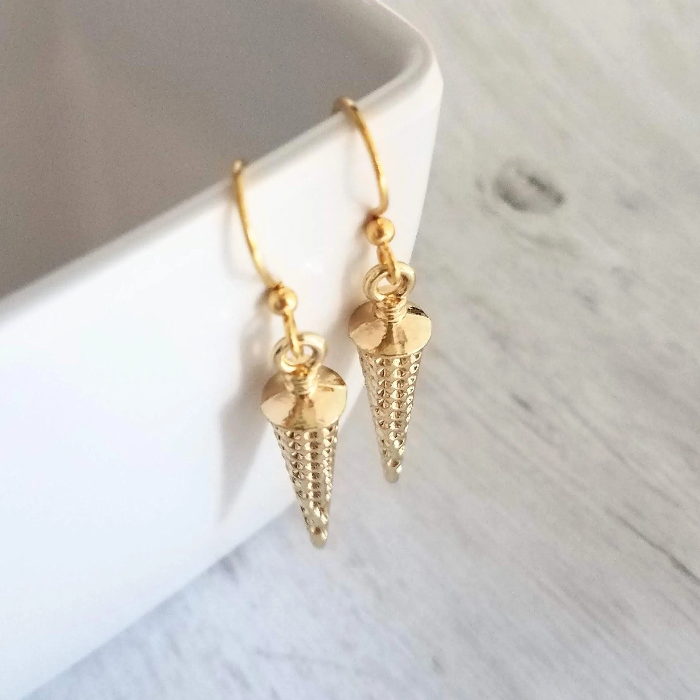 Long Gold Spike Earrings, long gold earring, gold spear earring, narrow spear, gold dagger earring, gold cone earring, dimpled simple gold