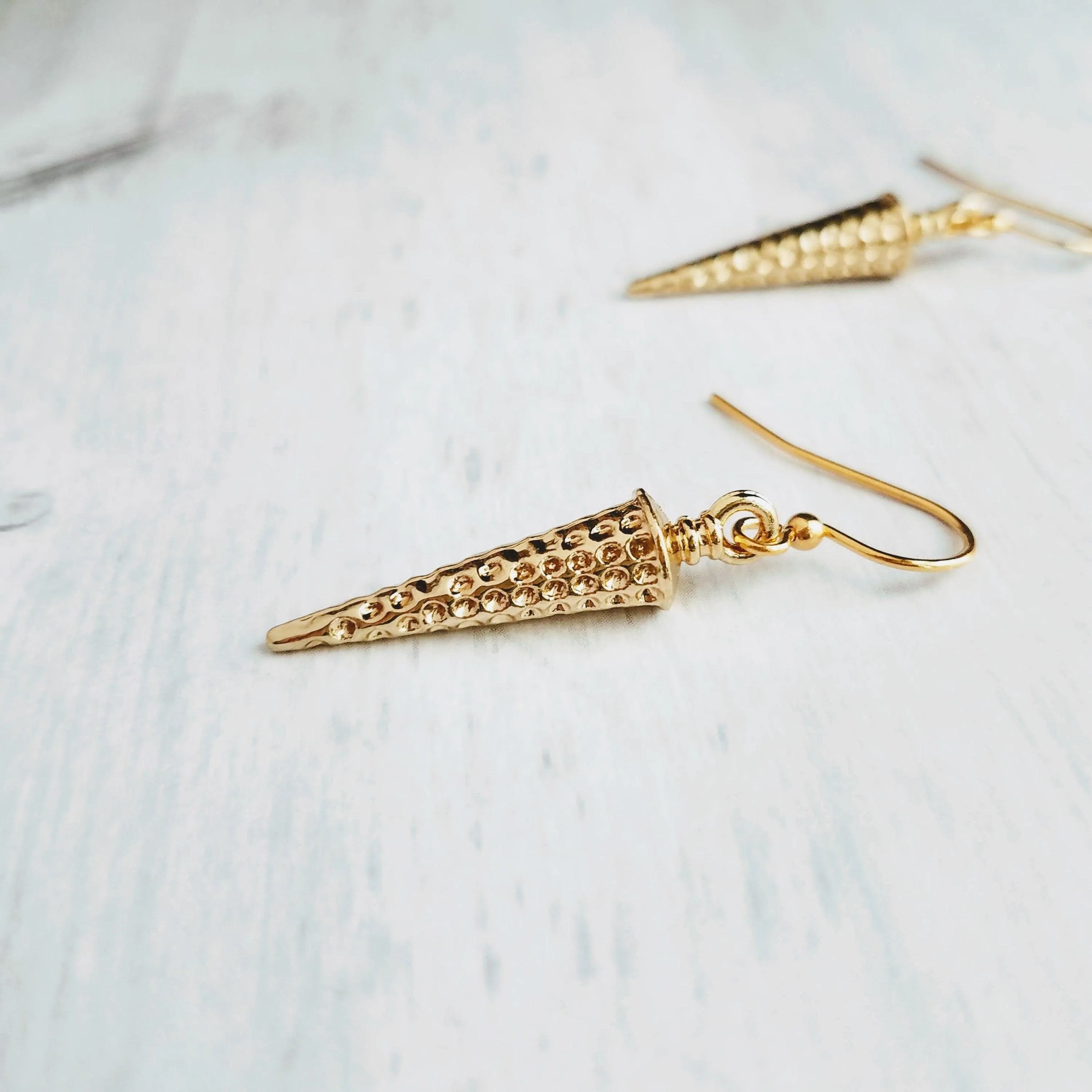 Long Gold Spike Earrings, long gold earring, gold spear earring, narrow spear, gold dagger earring, gold cone earring, dimpled simple gold