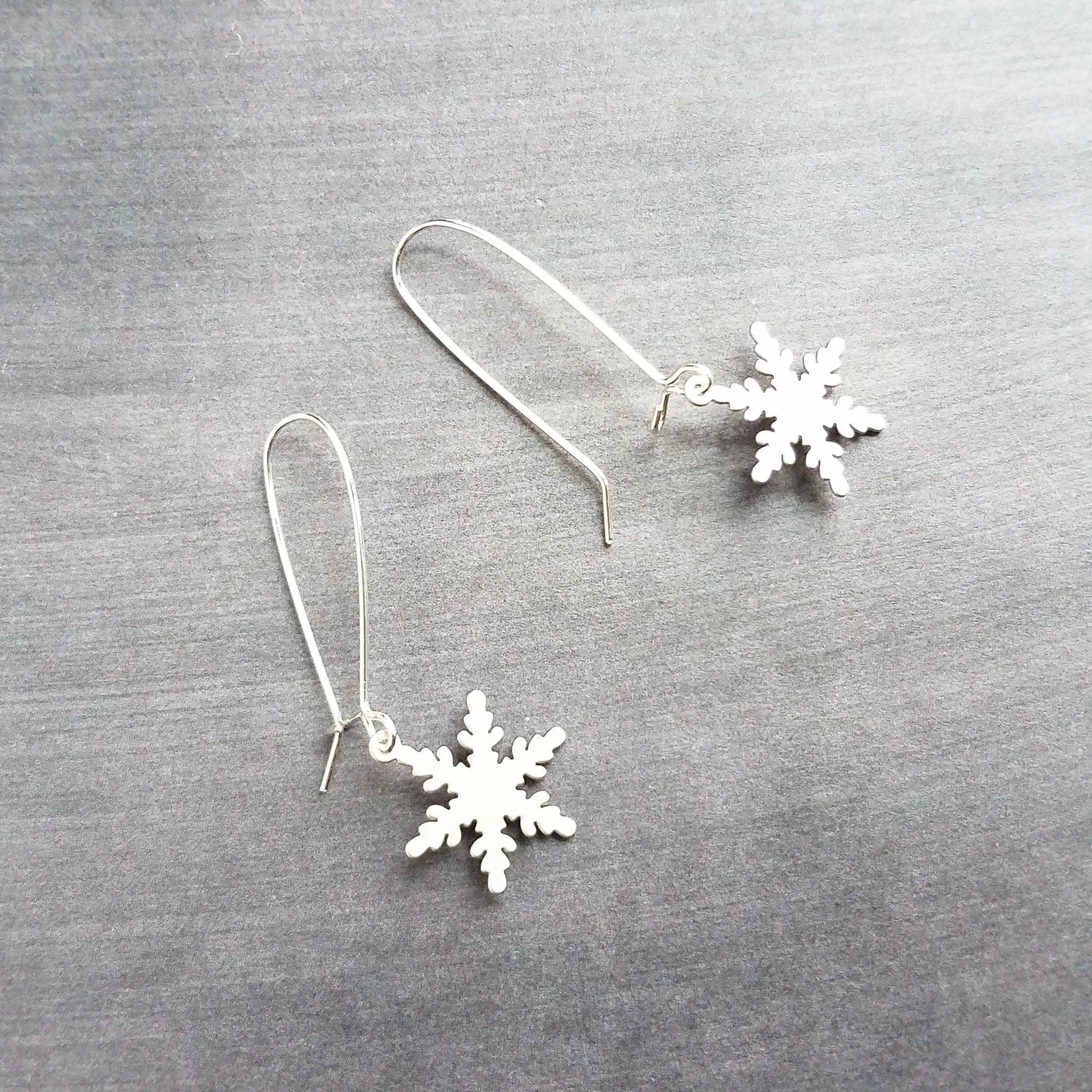 Long Silver Snowflake Earring, large snowflake earring, plain snowflake earring, simple snowflake earring, winter earring, holiday earring