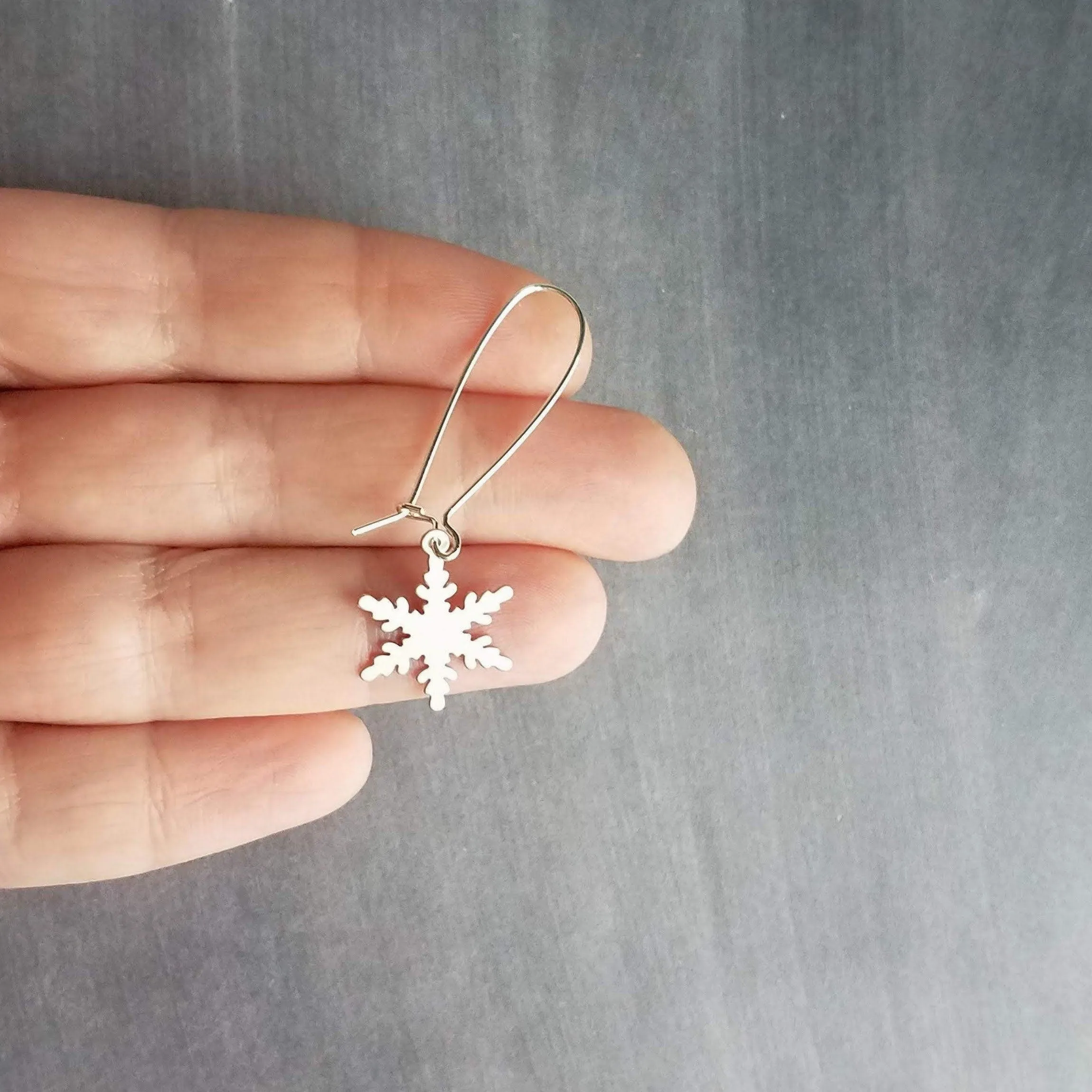Long Silver Snowflake Earring, large snowflake earring, plain snowflake earring, simple snowflake earring, winter earring, holiday earring