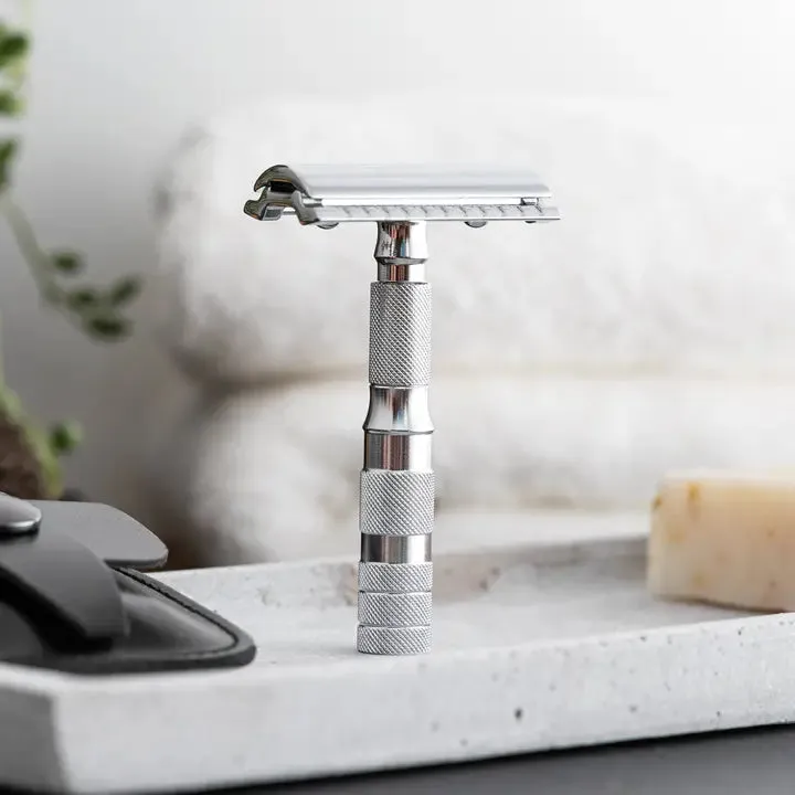 Merkur 933C Double Edge Safety Razor Straight Cut Chrome Travel Size