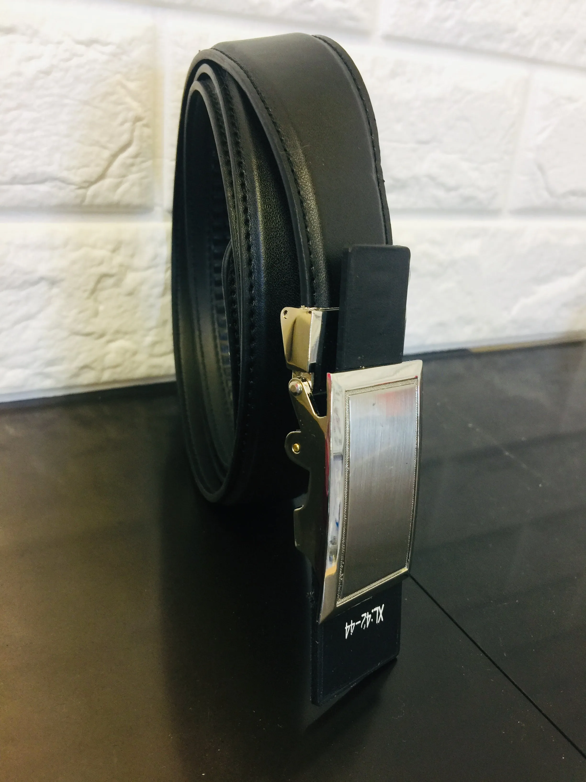 New Men's Leather Belt by J Scott, Sz XL (42-44) Black