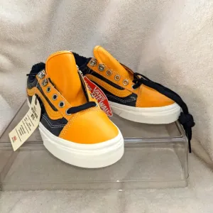 NWOB Boys Vans Old Skool Mte Leather Faux Fur Low Top Sneaker| sz 3.5