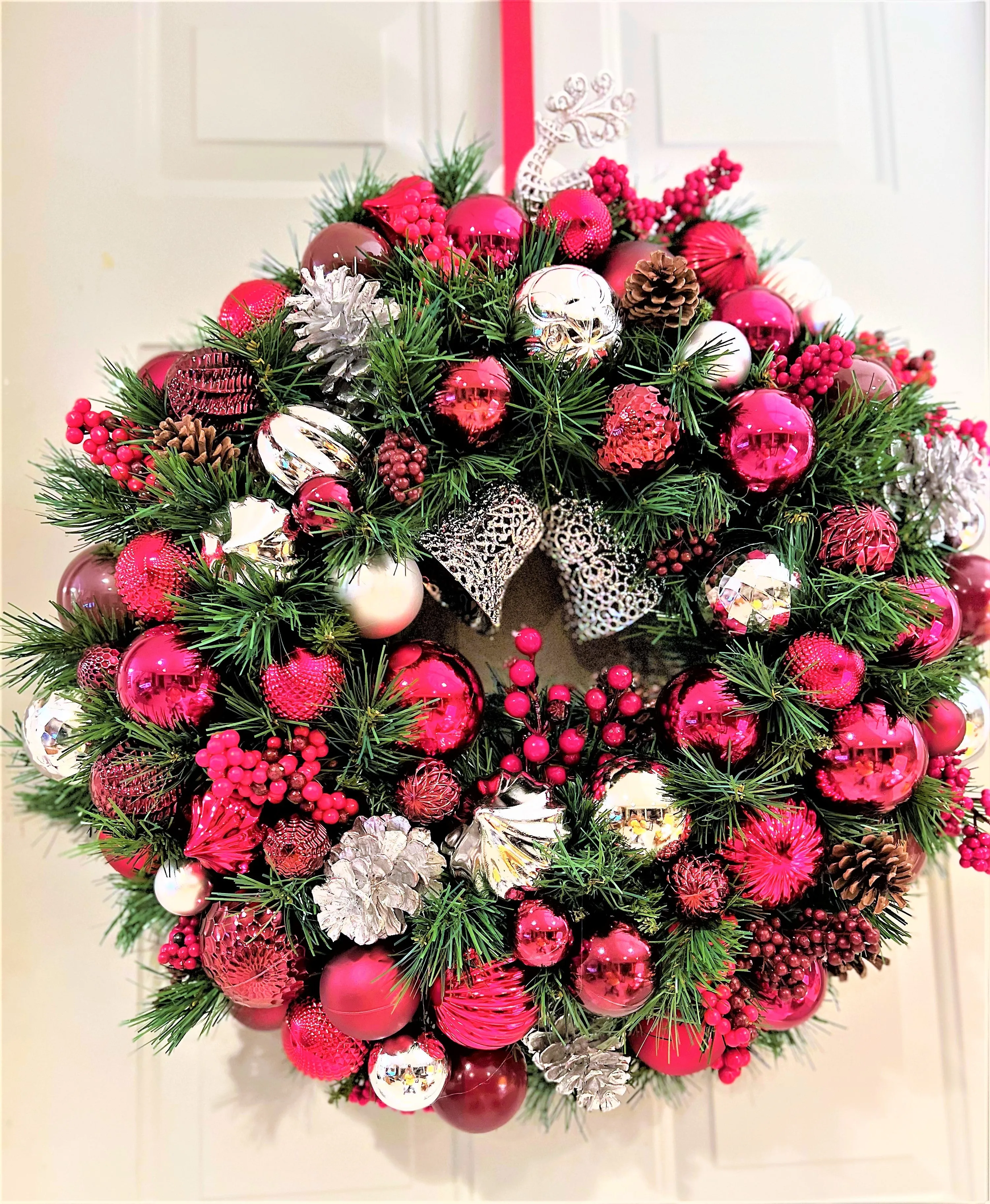 Traditional Holiday Wreath 25" Diameter X 8" depth