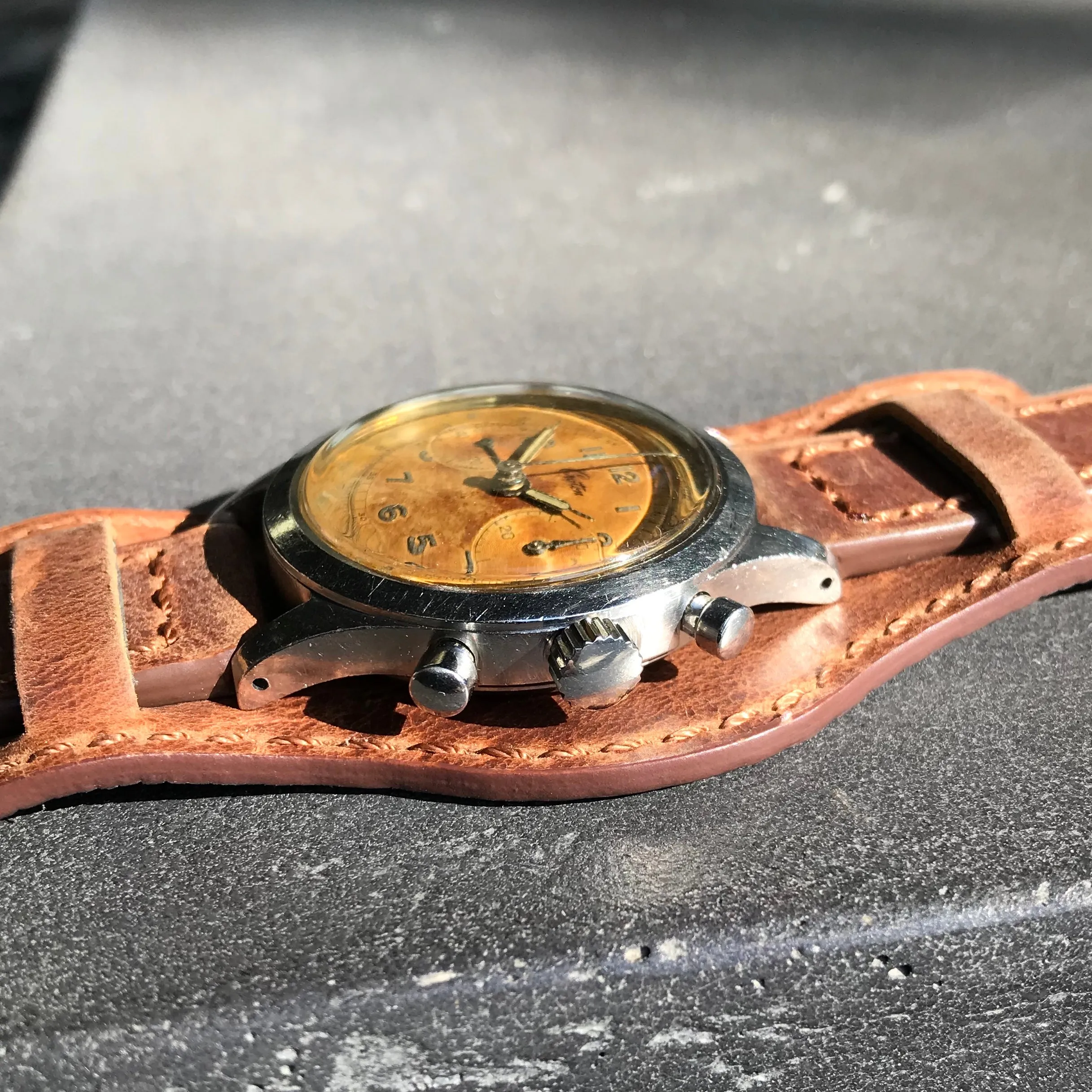 Vintage Croton Clamshell Steel Chronograph Sunburst Patina Manual Wristwatch