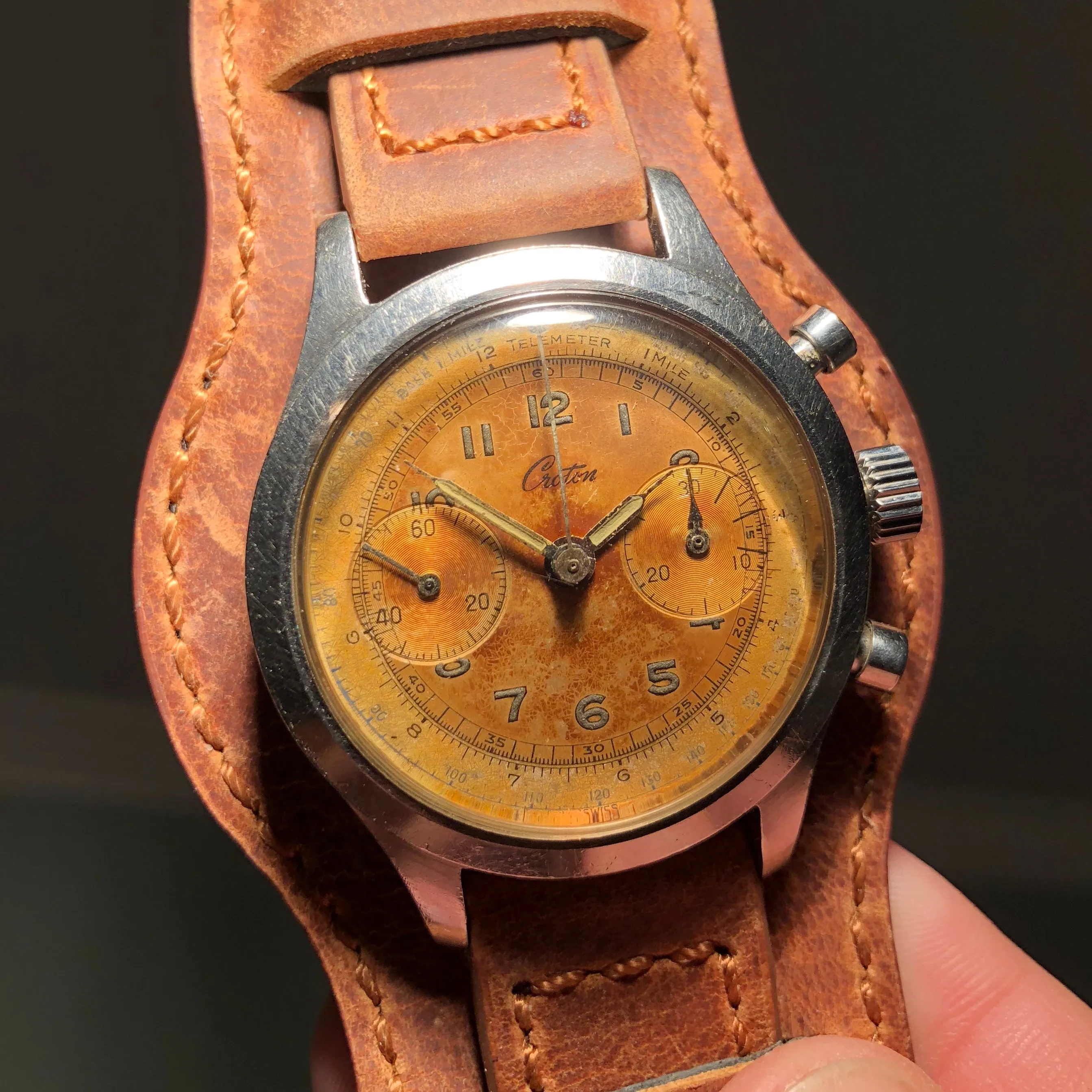 Vintage Croton Clamshell Steel Chronograph Sunburst Patina Manual Wristwatch