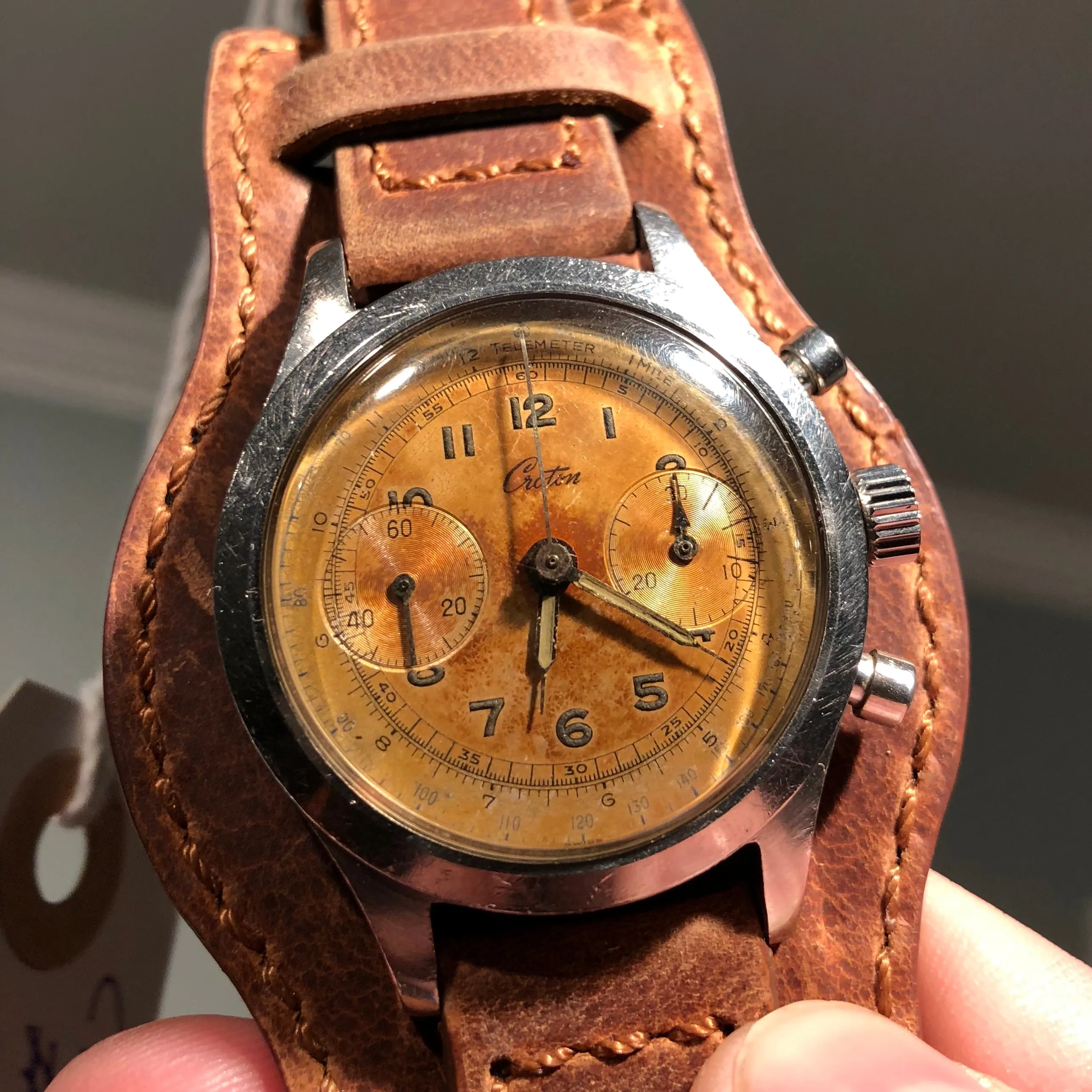 Vintage Croton Clamshell Steel Chronograph Sunburst Patina Manual Wristwatch