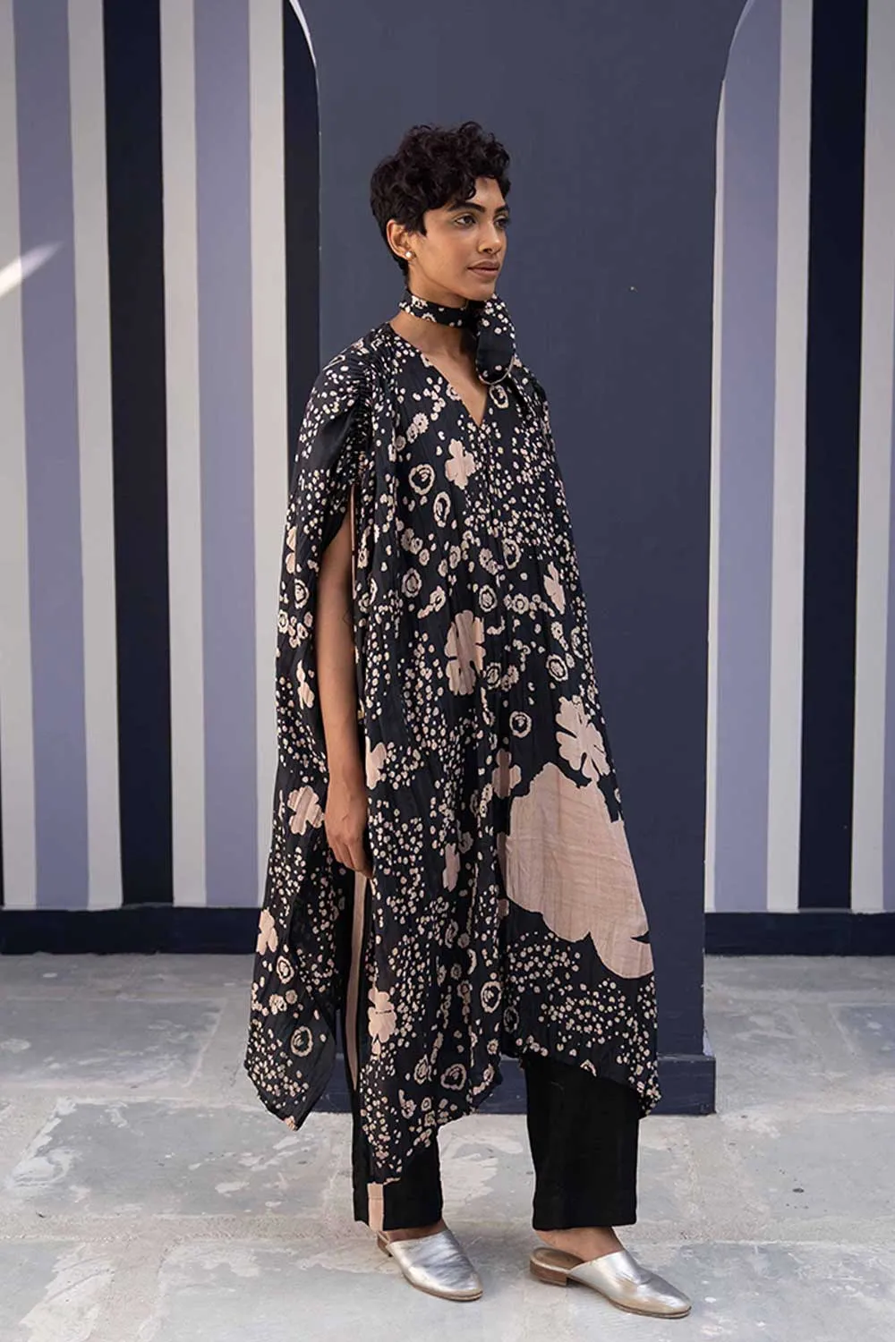 YAM   I   Sarria OPHELIA BLACK KAFTAN SET 3  (KAFTAN, PANTS & BELT) PURE HABUTAI SILK BLACK YAMBILLIE45