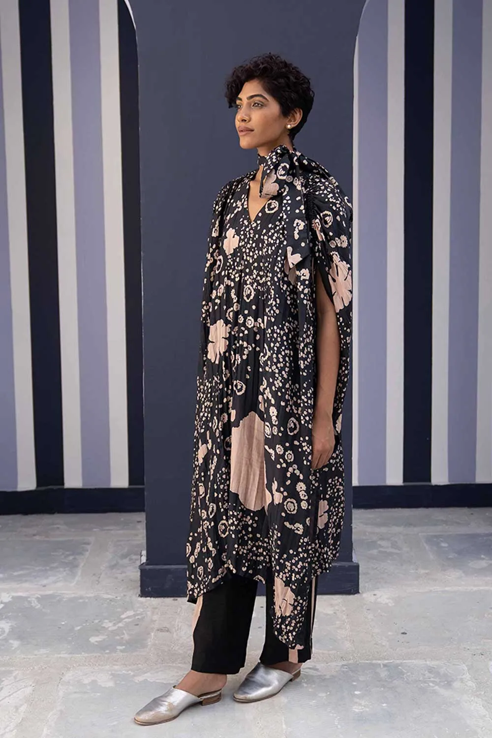 YAM   I   Sarria OPHELIA BLACK KAFTAN SET 3  (KAFTAN, PANTS & BELT) PURE HABUTAI SILK BLACK YAMBILLIE45