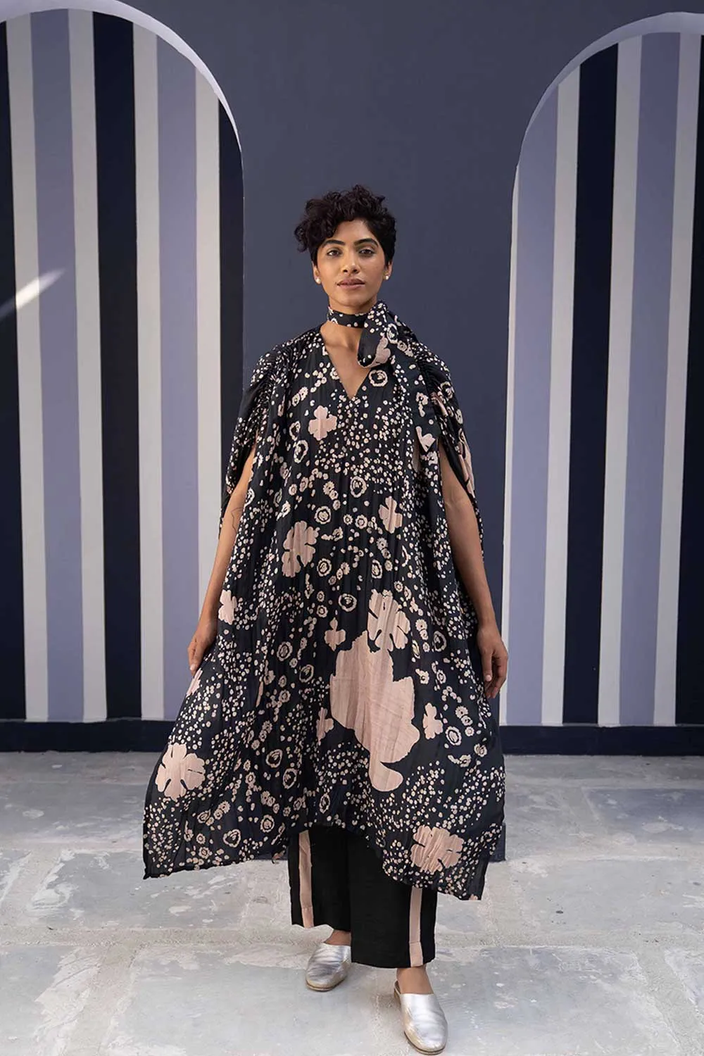 YAM   I   Sarria OPHELIA BLACK KAFTAN SET 3  (KAFTAN, PANTS & BELT) PURE HABUTAI SILK BLACK YAMBILLIE45